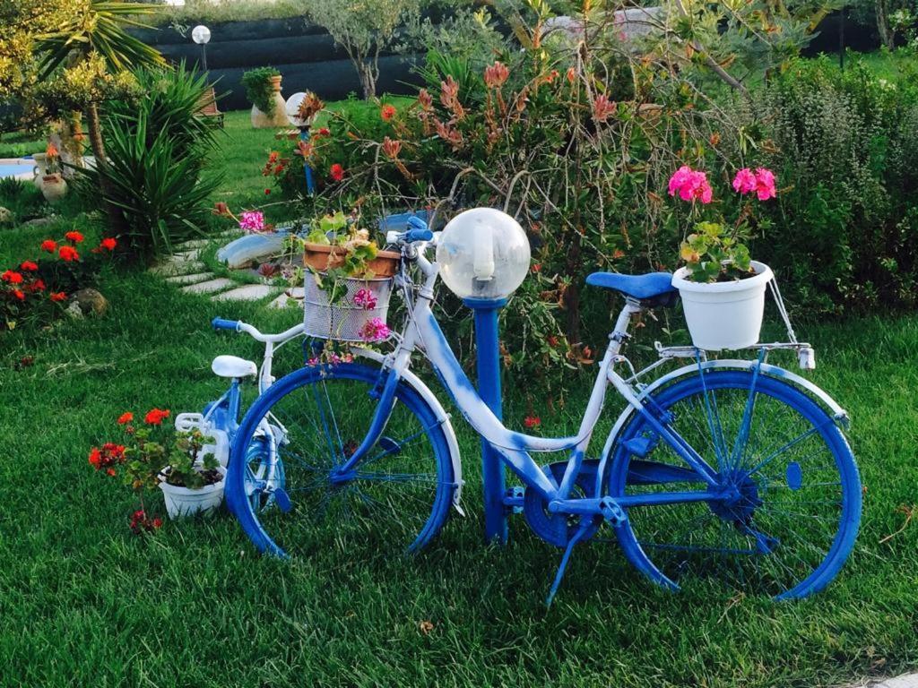 Il Bouganville โอริสตาโน ภายนอก รูปภาพ
