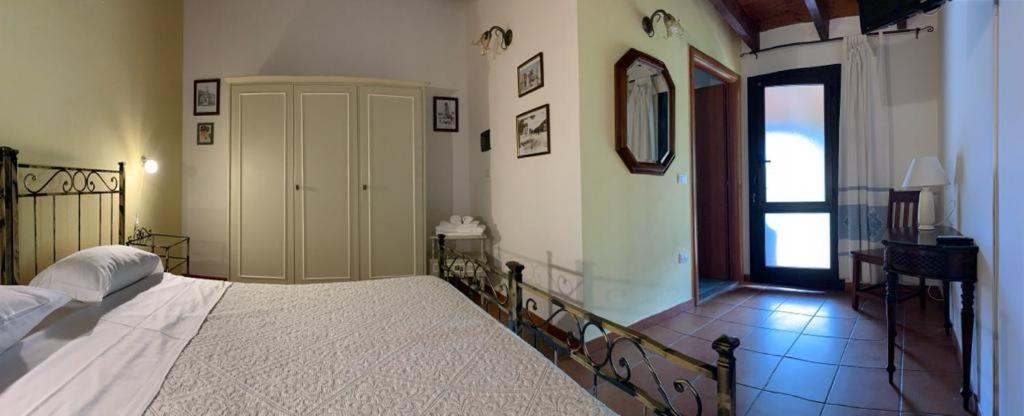 Il Bouganville โอริสตาโน ภายนอก รูปภาพ